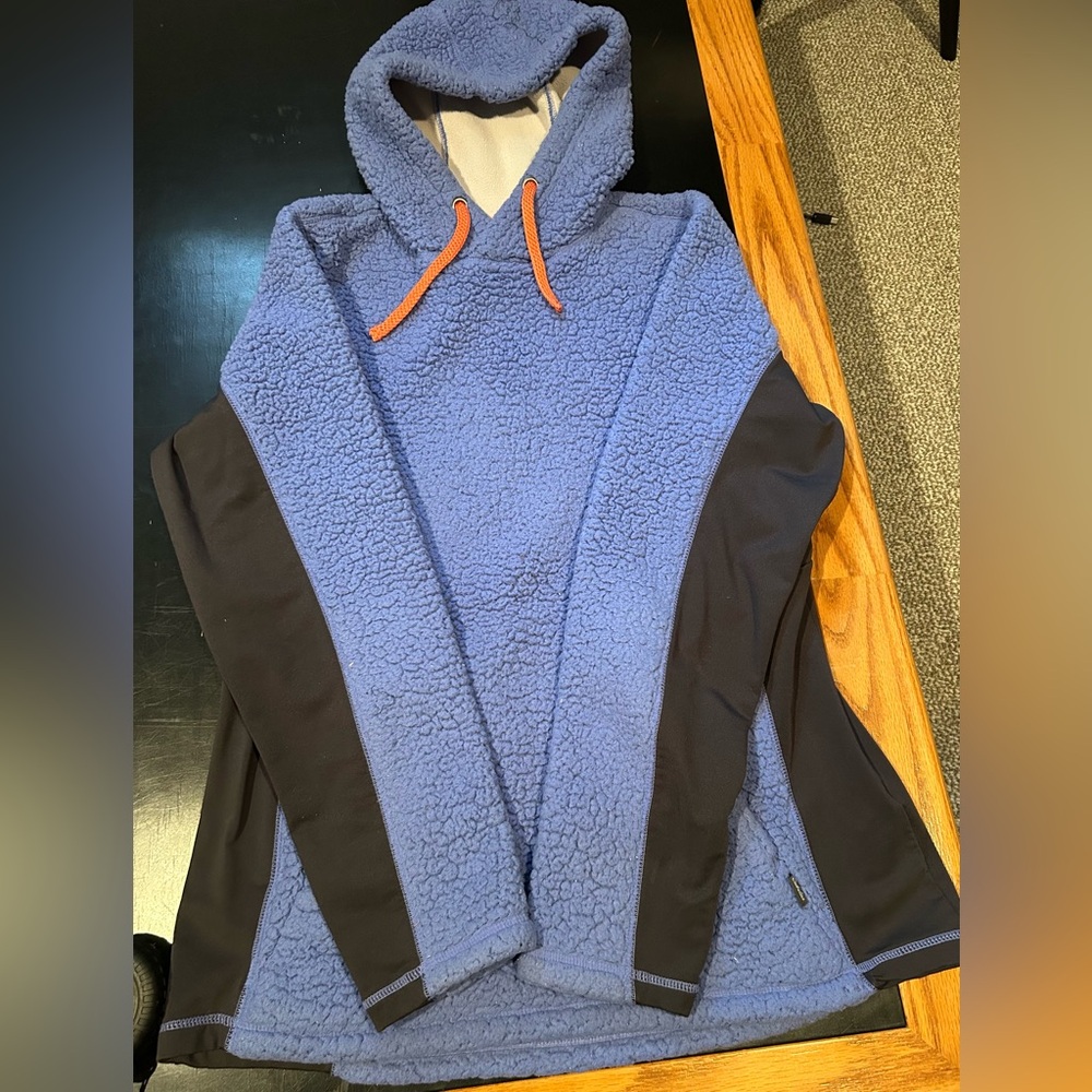 Cabelas Women's  L Sherpa Hooded Winter Pullover